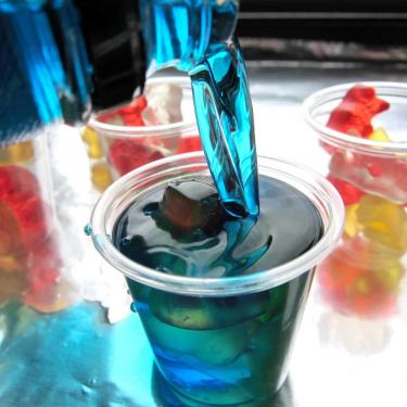 drunken blue curacao gummy bear shots2