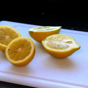 sliced lemon halves